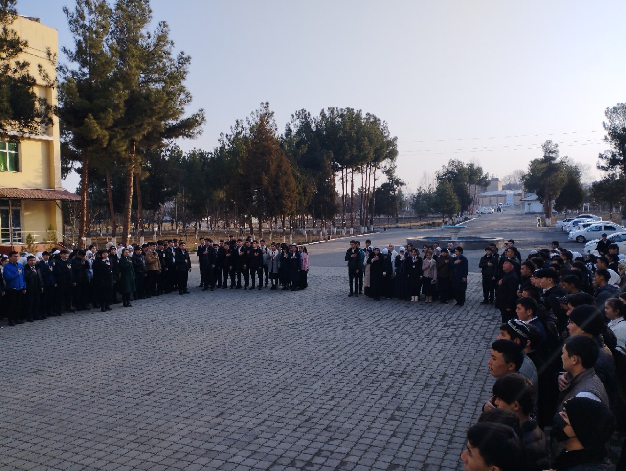 Fevralning 12-kungi o'tkazilgan retualdan lavha